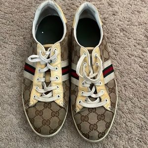 Gucci Shoes Women’s 8.5 Men’s 7